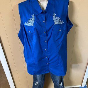 NEW Ladies sleeveless blouse with custom embroidery size 1X